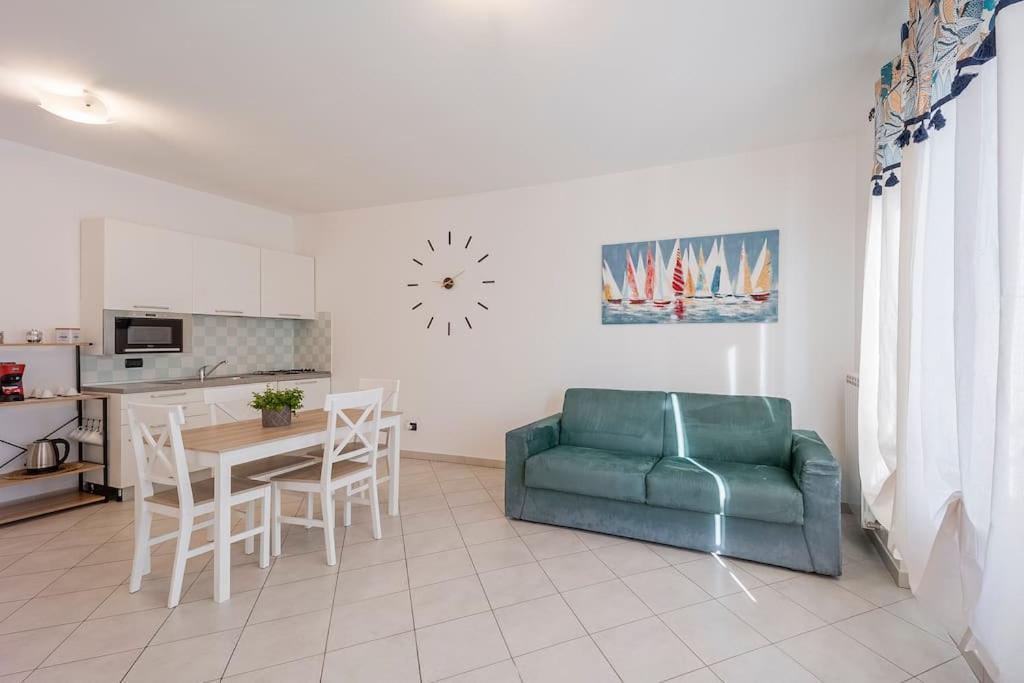 Fronte Mare-Piscina- Pista Ciclabile Apartment Imperia Luaran gambar